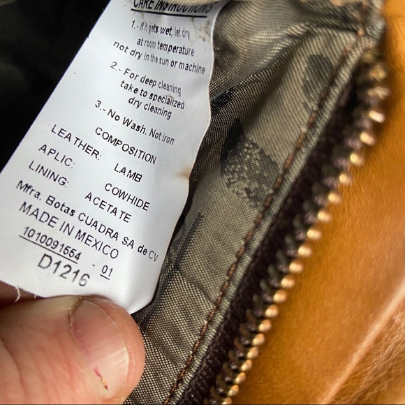 Corral Fringe Purse - Picture 5 of 7